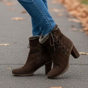Stuart Weitzman Brown Suede Faux Fur Trim Lace Up Zip Up Ankle Boots